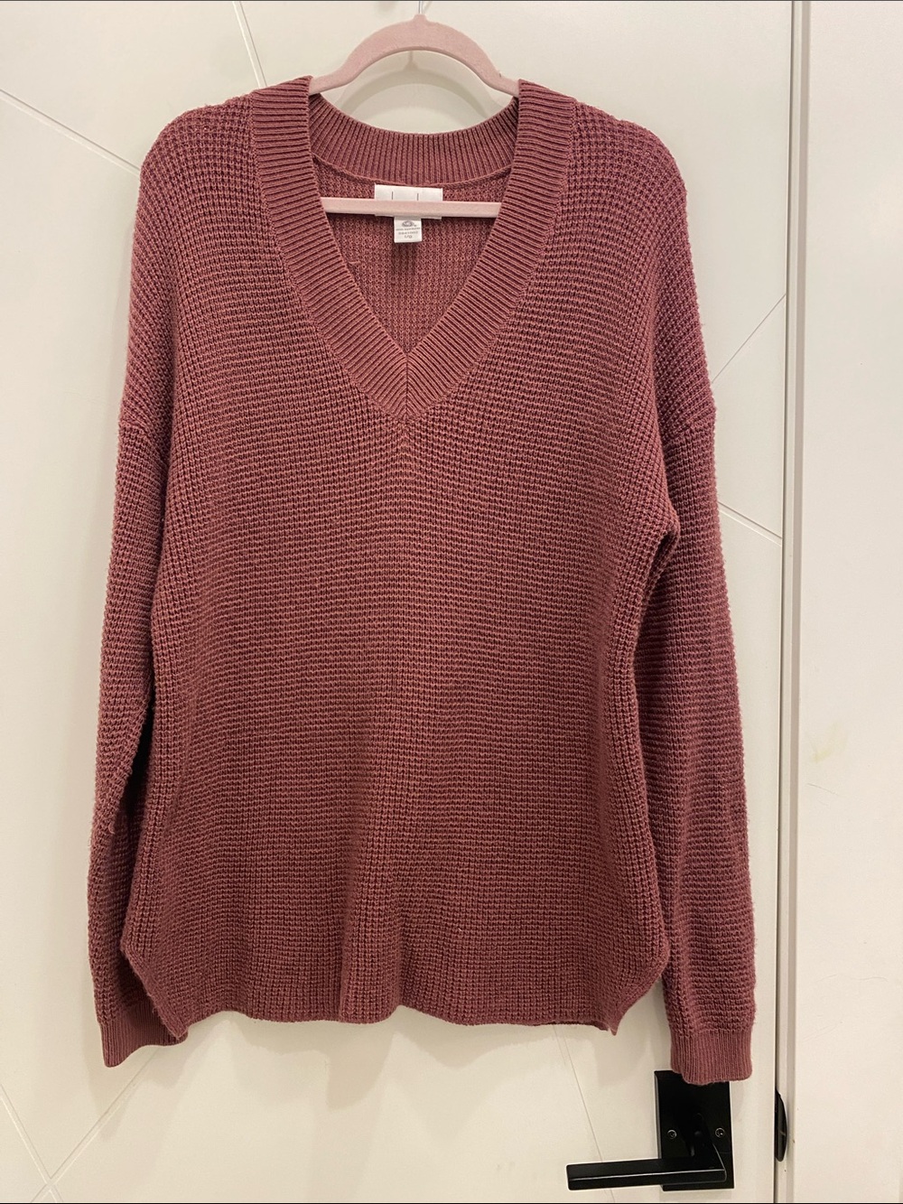 Women's V-Neck Knit Sweater - Dusty Rose